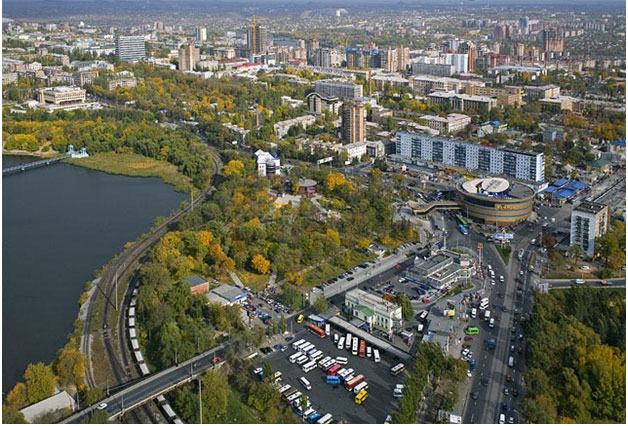 Москвичи массово скупают квартиры в Донецке