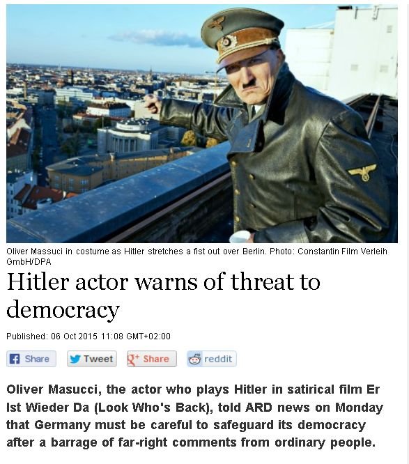 Книга Майн Кампф на школьных партах