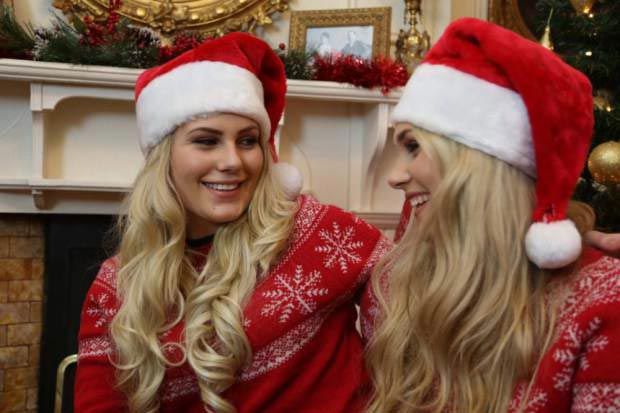 Девушка нашла своего "близнеца" в интернете и даже её отец не смог их отличить Девушка нашла своего "близнеца" в интернете и даже её отец не смог их отличить