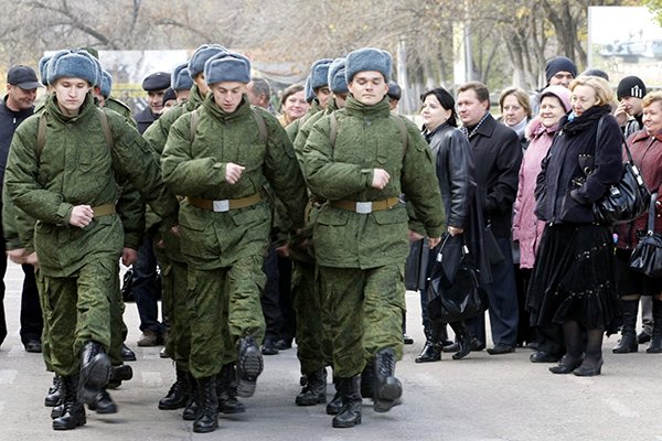 План по призыву выполняем досрочно План по призыву выполняем досрочно