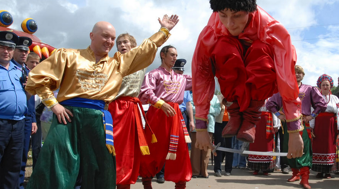 Эксперты объяснили RT, что значат слова «москаль» и «хохол» и почему их нельзя запрещать