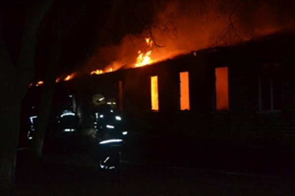 Под Одессой была подожжена и сгорела казарма ВСУ Под Одессой была подожжена и сгорела казарма ВСУ