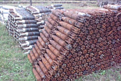 Под Харьковом пытались поджечь склады с боеприпасами сбросив горящий фосфор с беспилотников Под Харьковом пытались поджечь склады с боеприпасами сбросив горящий фосфор с беспилотников