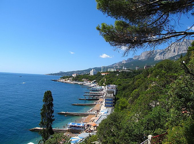 Российские депутаты по-тихому узаконили украинский захват имения Романовых в Крыму Российские депутаты по-тихому узаконили украинский захват имения Романовых в Крыму