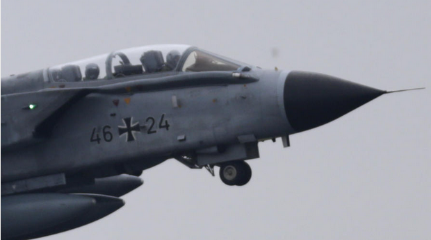 СМИ: Немецкие парламентарии считают «чрезвычайно опасным» размещение в Турции самолётов НАТО СМИ: Немецкие парламентарии считают «чрезвычайно опасным» размещение в Турции самолётов НАТО