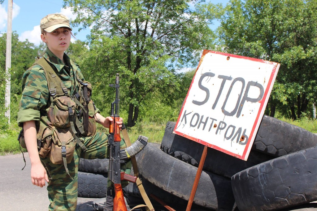 20-летняя ополченка: «Хороший нацист – мёртвый нацист» 20-летняя ополченка: «Хороший нацист – мёртвый нацист»