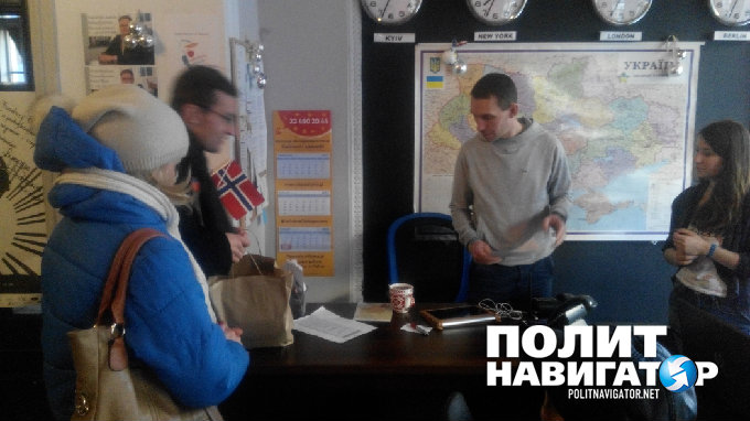 Акция в Варшаве: Украинцы, готовьтесь к реституции! Акция в Варшаве: Украинцы, готовьтесь к реституции!