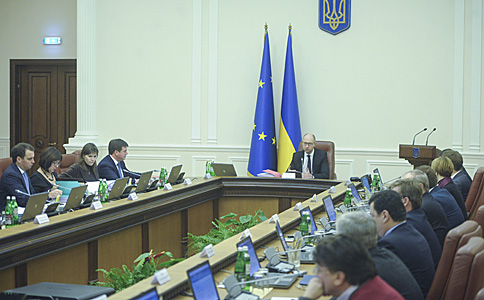 Украина: в новый год со старыми граблями Украина: в новый год со старыми граблями