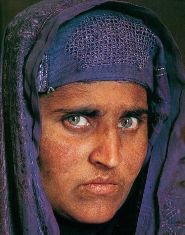 История одной фотографии: Афганская девушка