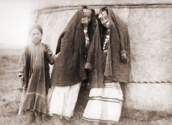 История одной фотографии: Афганская девушка