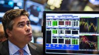 «Шокирующий» прогноз: нефть подорожает, рубль укрепится, бедные разбогатеют, Трампа не выберут