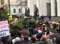 Дорогие лавочники, а не сходить ли вам… в Европу?