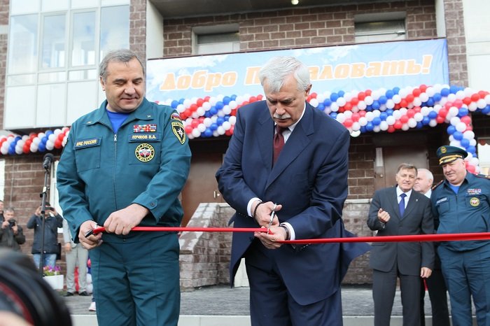 Владимир Путин запретил увольнять военнослужащих, оставшихся без жилья Владимир Путин запретил увольнять военнослужащих, оставшихся без жилья