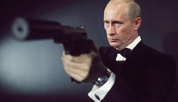 DE: За 2015 год Путин превратился из злодея из бондианы в героя
