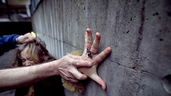 Нападения на женщин зарегистрированы в Швейцарии и Австрии Нападения на женщин зарегистрированы в Швейцарии и Австрии