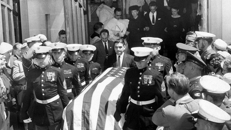 Если джентльмены проигрывают, они меняют правила игры Если джентльмены проигрывают, они меняют правила игры