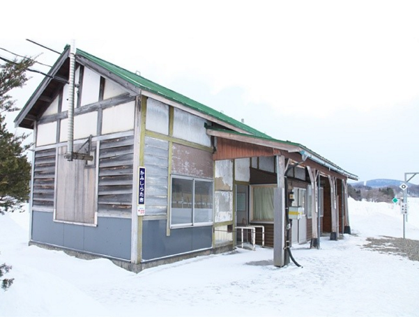 В Японии сохранили движение поезда ради одной школьницы В Японии сохранили движение поезда ради одной школьницы