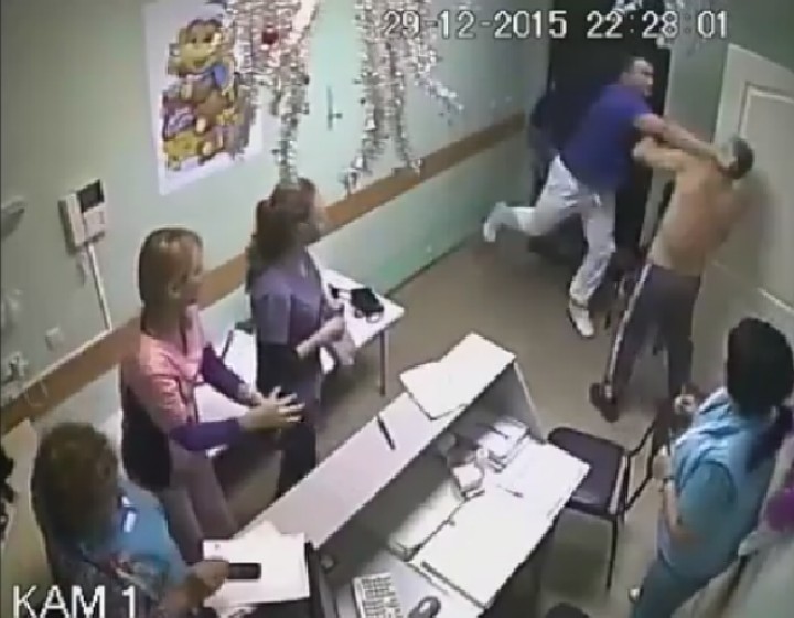 «Смерть в белом халате»: почему врач повел себя как на боксерском ринге? «Смерть в белом халате»: почему врач повел себя как на боксерском ринге?