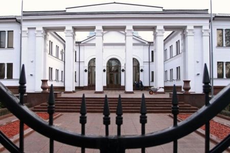 Политолог: Киев публично отказывается от выполнения Минских соглашений