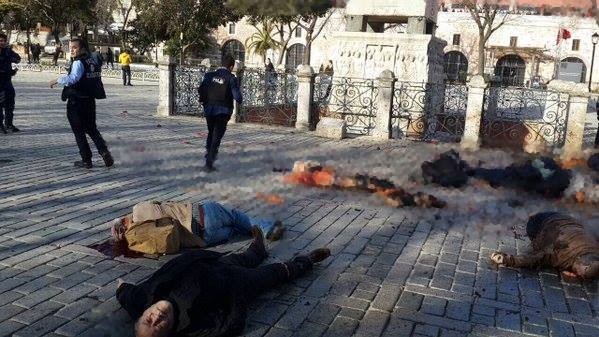 Взрыв в центре Стамбула (Фото, видео 18+) Взрыв в центре Стамбула (Фото, видео 18+)