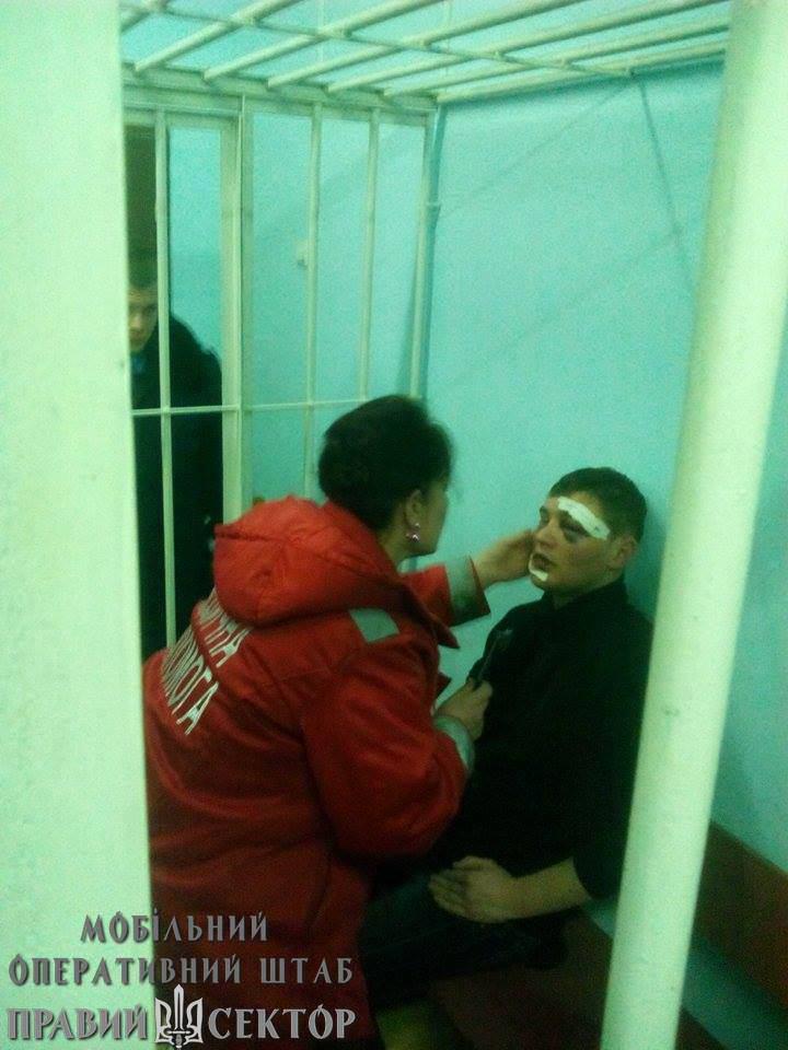 Ну и херои в Украине: то за сердце хватаются, то писаются в суде, то сознание теряют Ну и херои в Украине: то за сердце хватаются, то писаются в суде, то сознание теряют