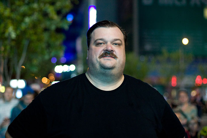 Василия Уткина, который желал Путину «дожить до суда», отстранили от работы на «Матч ТВ» Василия Уткина, который желал Путину «дожить до суда», отстранили от работы на «Матч ТВ»