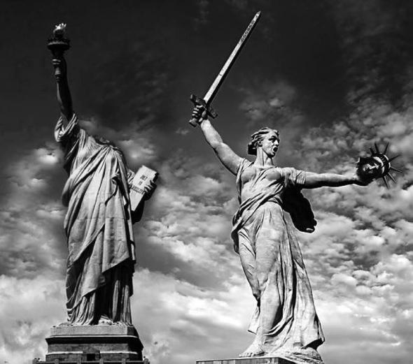 Русский конь против Колосса Пиндосского Русский конь против Колосса Пиндосского