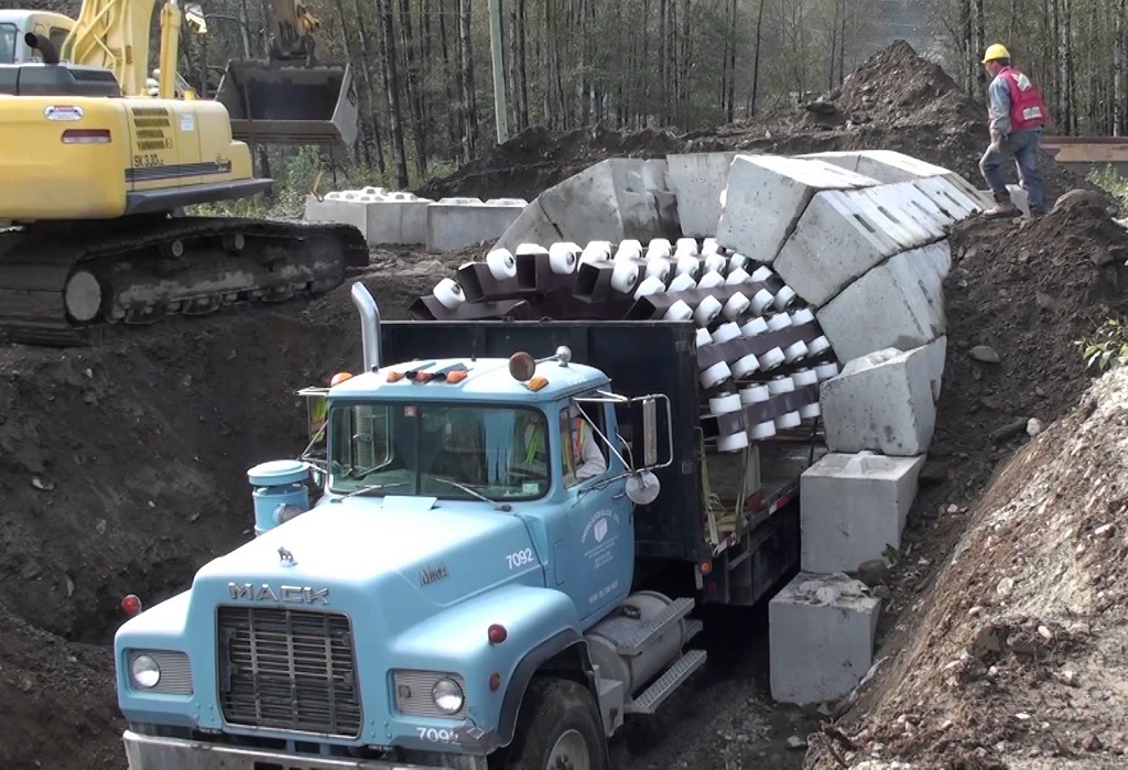 Видео: как построить тоннель в полкилометра всего за сутки Видео: как построить тоннель в полкилометра всего за сутки
