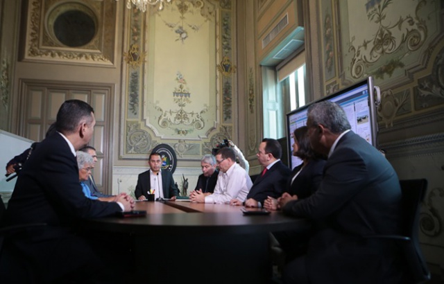 В Венесуэле ввели чрезвычайное положение в экономике В Венесуэле ввели чрезвычайное положение в экономике