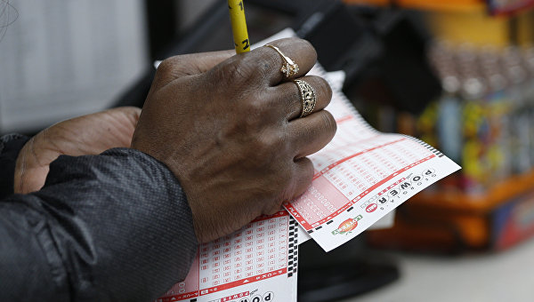 Беженец из Сирии выиграл миллион евро во Франции Беженец из Сирии выиграл миллион евро во Франции