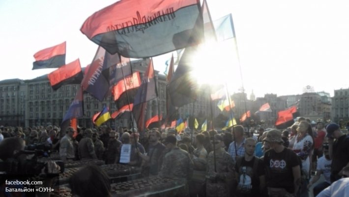 «Правый сектор» готовится к войне с полицией и ВСУ
