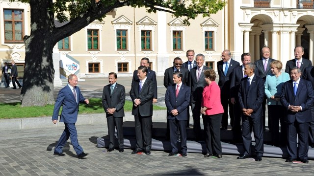 Zero Hedge: Изолировать Путина США смогли только в умах американцев Zero Hedge: Изолировать Путина США смогли только в умах американцев