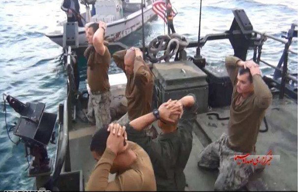 Госдеп назвал "неподобающим" обращение Ирана с американскими моряками Госдеп назвал "неподобающим" обращение Ирана с американскими моряками