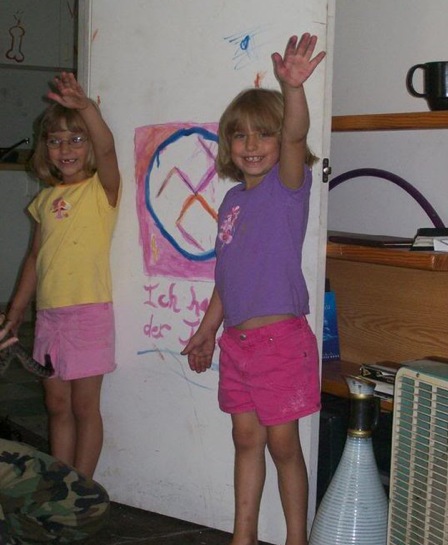 Фашизм - безнадёжная попытка вдохнуть жизнь в мёртвые нации. Захар Прилепин Фашизм - безнадёжная попытка вдохнуть жизнь в мёртвые нации. Захар Прилепин