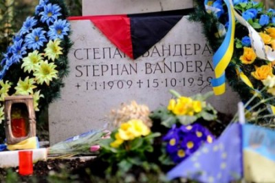 «Степану пороблэно»: памятник Бандере в Мюнхене снова осквернили «Степану пороблэно»: памятник Бандере в Мюнхене снова осквернили