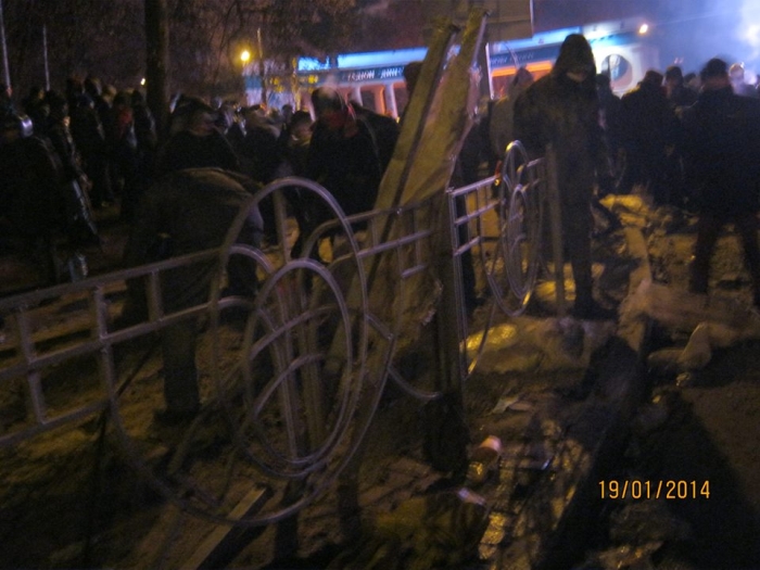 Кровавое Крещение-2014. Бойня на улице Грушевского – как это было