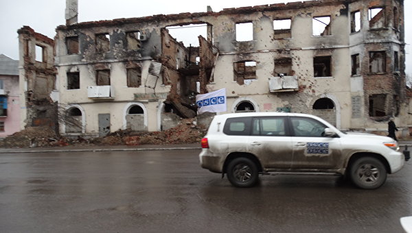 Углегорск через год после войны. Фоторепортаж Углегорск через год после войны. Фоторепортаж