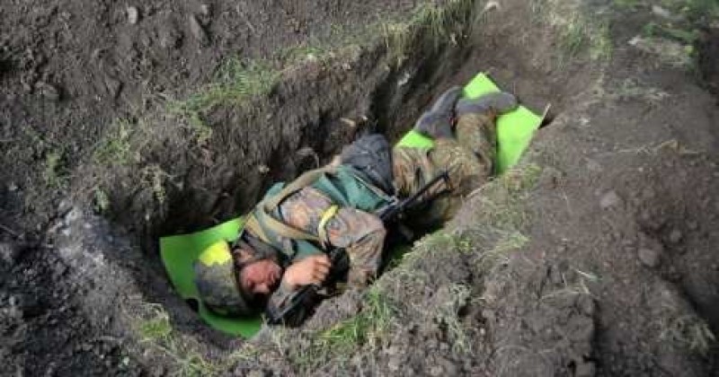 ВСУ на Донбассе мрут от заболеваний, командование объявляет их дезертирами ВСУ на Донбассе мрут от заболеваний, командование объявляет их дезертирами