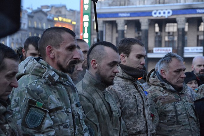 По центру Киева опять гроб носили По центру Киева опять гроб носили