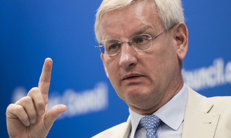 Арсению Яценюку ищут подходящую замену Арсению Яценюку ищут подходящую замену