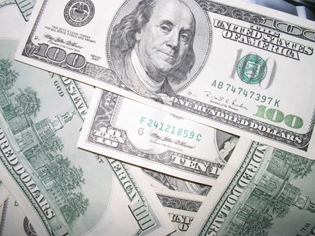 В Deutsche Bank заявили о необходимости девальвировать доллар В Deutsche Bank заявили о необходимости девальвировать доллар