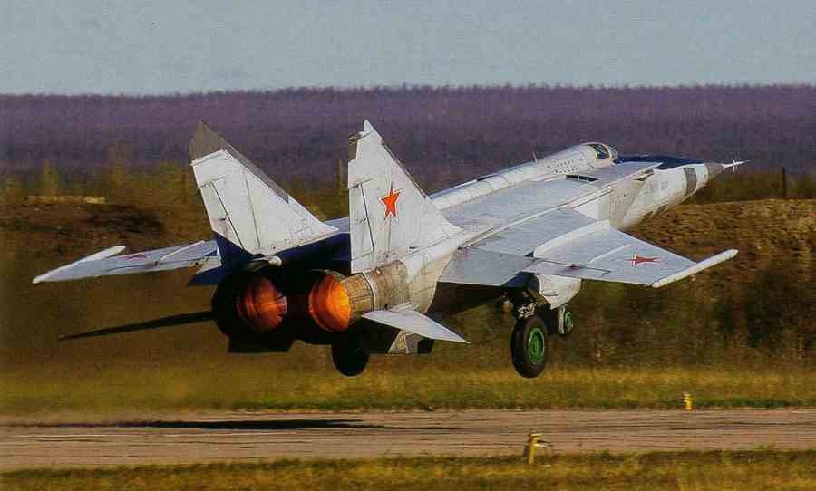 Один «МиГ» над Тель-Авивом Один «МиГ» над Тель-Авивом