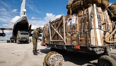 «Непотопляемый авианосец»: станет ли Хмеймим постоянным плацдармом РФ в Средиземном море «Непотопляемый авианосец»: станет ли Хмеймим постоянным плацдармом РФ в Средиземном море
