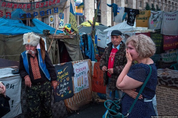 "Майдан" как прообраз: за два года нормальную страну превратили в помойку "Майдан" как прообраз: за два года нормальную страну превратили в помойку