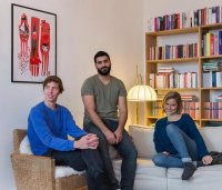 Немцы открывают свои сердца и двери своих домов для беженцев