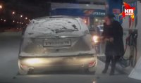 В Сургуте девушка спалила на заправке машину