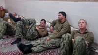 Госдеп назвал "неподобающим" обращение Ирана с американскими моряками