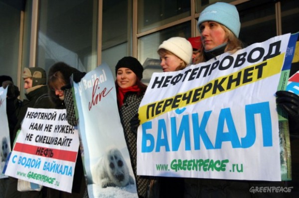 Почему упали цены на нефть и как долго она будет дешевой