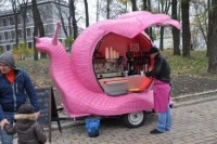 Киевские коммунальщики расстреляли владельцев МАФ по приказу Кличко