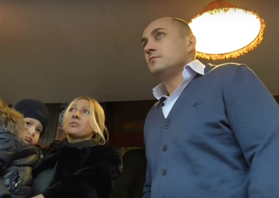 Журналисты обнаружили соратника экс-главы ЛНР Болотова в киевском ресторане Журналисты обнаружили соратника экс-главы ЛНР Болотова в киевском ресторане